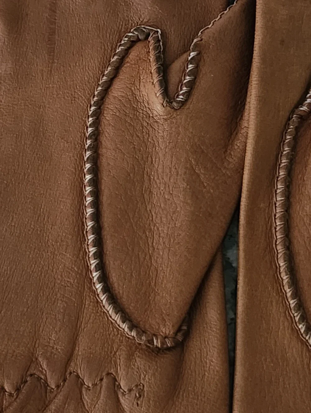 Vtg Stitched Detailing Brown Leather Gloves